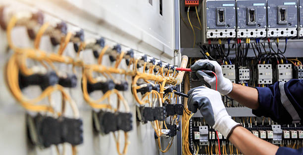 Professional Electrician technician working in Lithonia, GA